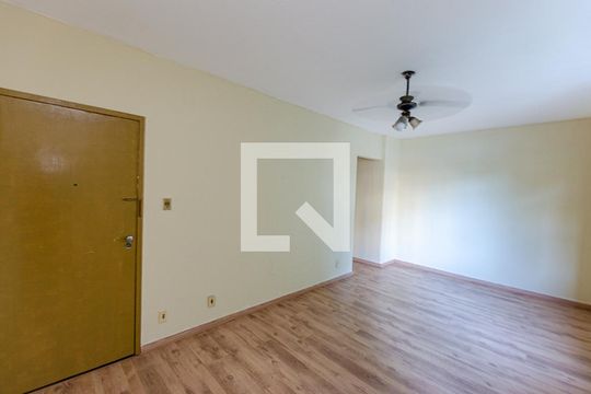 Sala de apartamento para alugar com 3 quartos, 100m² em São Domingos, Niterói
