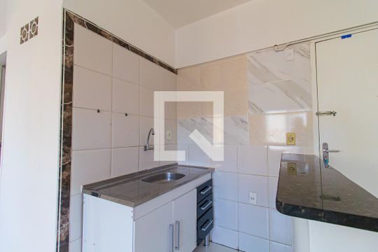 Cozinha de kitnet/studio para alugar com 1 quarto, 33m² em Bela Vista, São Paulo