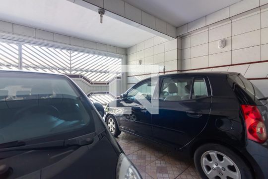 Garagem de casa à venda com 3 quartos, 125m² em Cidade das Flores, Osasco