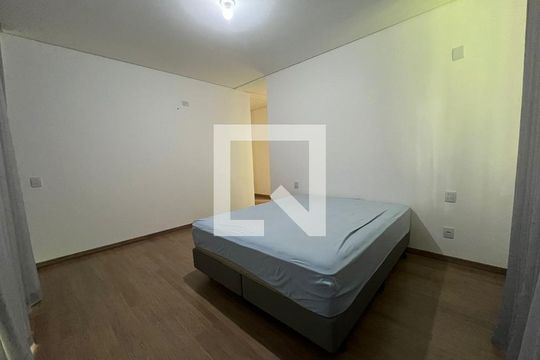 Quarto de casa de condomínio à venda com 4 quartos, 299m² em Retiro do chalé, Brumadinho