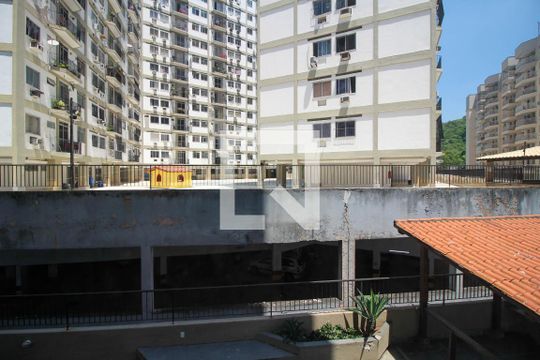 Vista do Quarto 2 de apartamento à venda com 2 quartos, 62m² em Maracanã, Rio de Janeiro