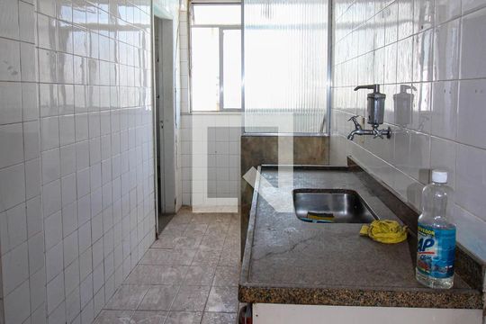 Cozinha de apartamento à venda com 2 quartos, 62m² em Maracanã, Rio de Janeiro