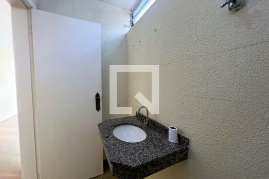 Lavabo de casa à venda com 4 quartos, 267m² em Jardim Novo Mundo, São Paulo