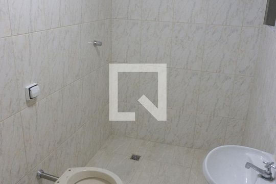 Banheiro de apartamento para alugar com 1 quarto, 35m² em Bela Vista, São Paulo