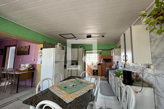 Cozinha de casa à venda com 2 quartos, 200m² em Scharlau, São Leopoldo