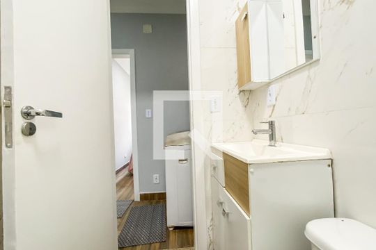 Banheiro 02 de kitnet/studio para alugar com 2 quartos, 35m² em Vila Mariana, São Paulo