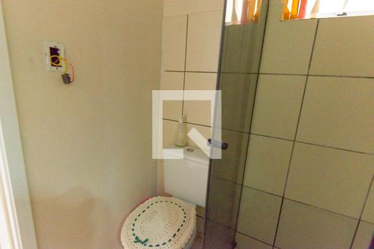 Banheiro de apartamento à venda com 2 quartos, 56m² em Glória, Porto Alegre