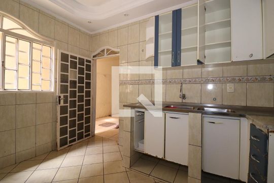 Cozinha de apartamento para alugar com 3 quartos, 101m² em Ceilândia Sul (ceilândia), Brasília