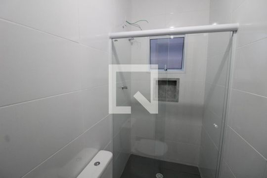 Banheiro de casa para alugar com 1 quarto, 25m² em Jardim Vila Formosa, São Paulo
