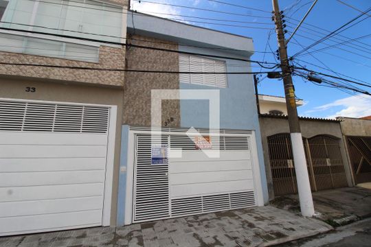 Fachada de casa para alugar com 1 quarto, 30m² em Jardim Vila Formosa, São Paulo