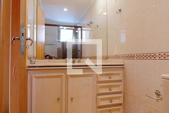 Banheiro da Suíte 1 de apartamento à venda com 2 quartos, 120m² em Jardim Londrina, São Paulo