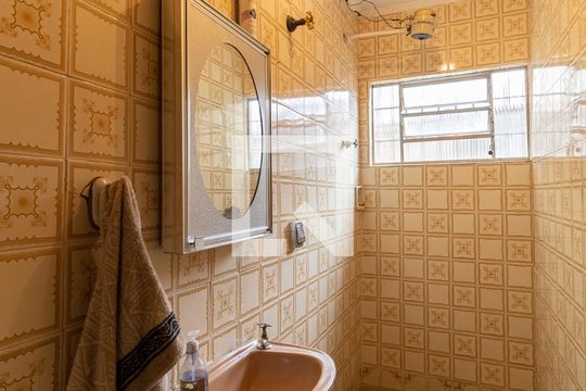 Banheiro da Sala de casa à venda com 3 quartos, 253m² em Vila Arapuã, São Paulo