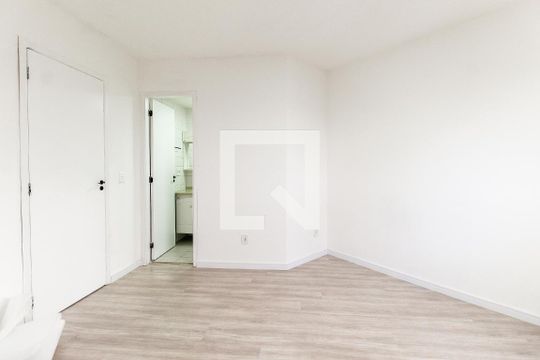 Suíte de apartamento para alugar com 1 quarto, 37m² em Vila Carmosina, São Paulo