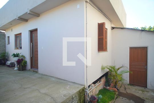 Pátio de casa à venda com 2 quartos, 70m² em Rincão, Novo Hamburgo