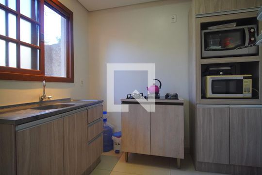 Cozinha de casa à venda com 2 quartos, 70m² em Rincão, Novo Hamburgo