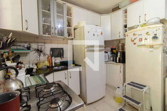 Cozinha de casa à venda com 2 quartos, 100m² em Campo Novo, Porto Alegre