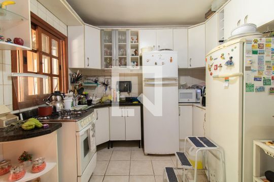 Cozinha de casa à venda com 2 quartos, 100m² em Campo Novo, Porto Alegre
