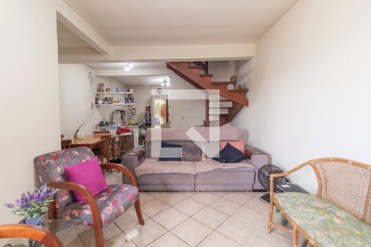 Sala de casa à venda com 2 quartos, 100m² em Campo Novo, Porto Alegre