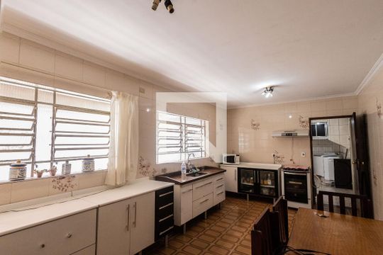 Cozinha de casa à venda com 4 quartos, 300m² em Vila Carrão, São Paulo