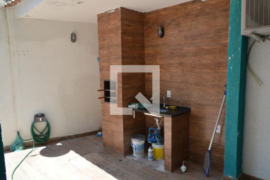 Casa de Condomínio para alugar com 3 quartos, 300m² em Taquara, Rio de Janeiro