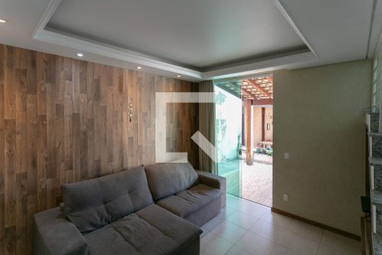 Sala 2 de casa à venda com 3 quartos, 245m² em Santa Cruz, Belo Horizonte