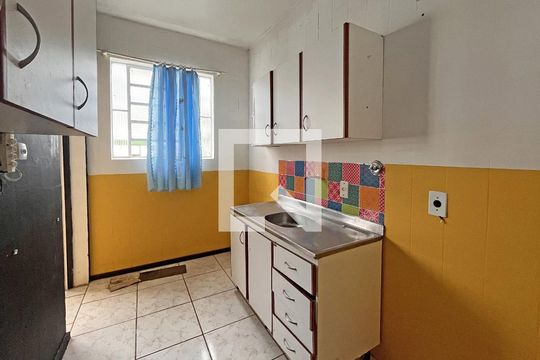Cozinha de apartamento à venda com 2 quartos, 64m² em Nonoai, Porto Alegre