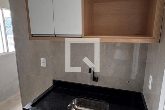 Cozinha de apartamento para alugar com 2 quartos, 57m² em Jardim São Vicente, Campinas