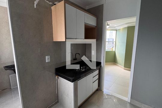 Cozinha de apartamento para alugar com 2 quartos, 57m² em Jardim São Vicente, Campinas