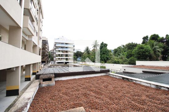 Área comum  de apartamento para alugar com 2 quartos, 60m² em Anil, Rio de Janeiro