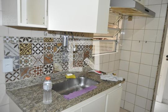 Cozinha de casa de condomínio à venda com 5 quartos, 100m² em Rocha, Rio de Janeiro