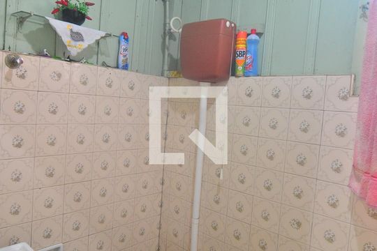 Banheiro de casa à venda com 3 quartos, 110m² em Marechal Rondon, Canoas