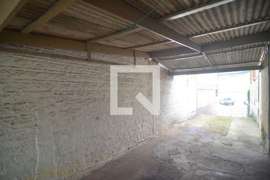 Garagem de casa à venda com 3 quartos, 110m² em Marechal Rondon, Canoas