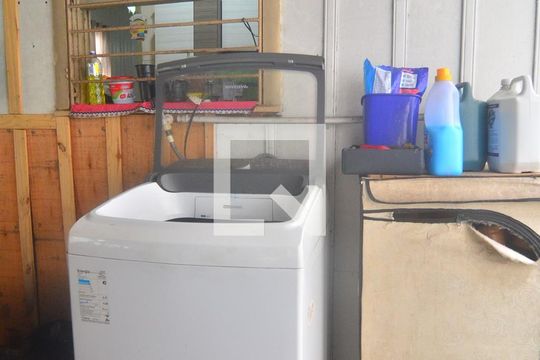 Área de serviço de casa à venda com 3 quartos, 110m² em Marechal Rondon, Canoas