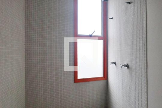 Banheiro da Suíte 3 de apartamento para alugar com 4 quartos, 275m² em Campestre, Santo André