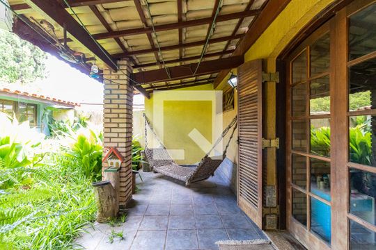 Quintal/Jardim de casa para alugar com 4 quartos, 280m² em Jardim Ipanema (zona Sul), São Paulo