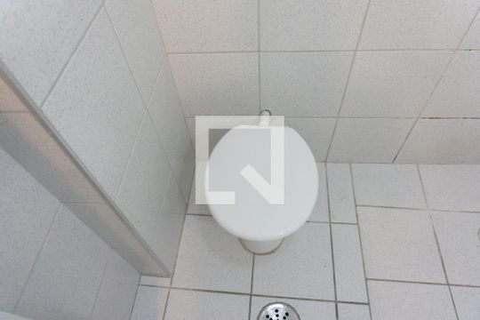 Banheiro de kitnet/studio para alugar com 1 quarto, 30m² em Bela Vista, São Paulo