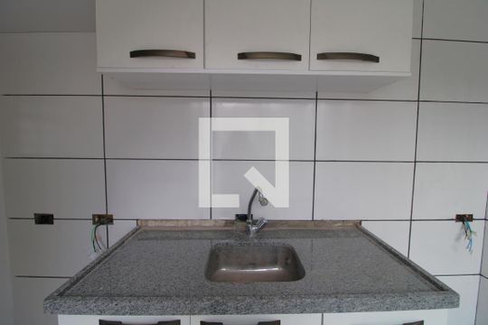 Pia da cozinha de casa para alugar com 1 quarto, 60m² em Vila Campo Grande, São Paulo