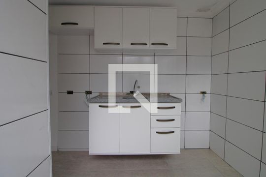 Cozinha de casa para alugar com 1 quarto, 60m² em Vila Campo Grande, São Paulo