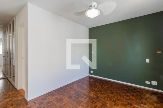 Suíte de apartamento para alugar com 3 quartos, 159m² em Itaim Bibi, São Paulo