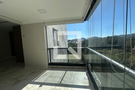 Sala de apartamento para alugar com 3 quartos, 112m² em Empresarial 18 do Forte, Barueri