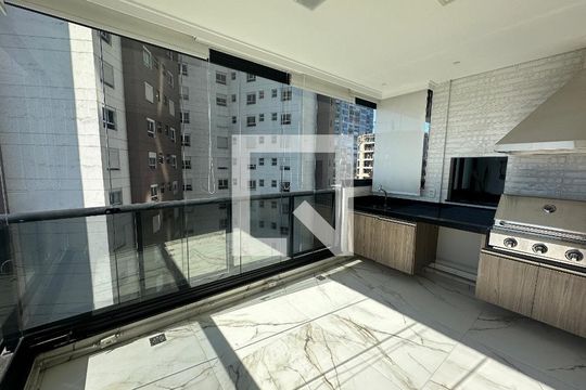Sala de apartamento para alugar com 3 quartos, 112m² em Empresarial 18 do Forte, Barueri