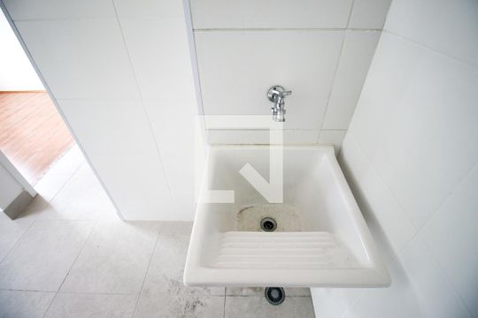 Lavanderia de apartamento à venda com 2 quartos, 32m² em Vila Carmosina, São Paulo