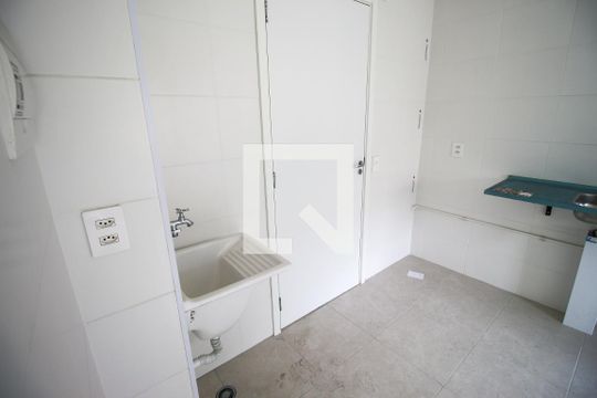 Lavanderia de apartamento à venda com 2 quartos, 32m² em Vila Carmosina, São Paulo