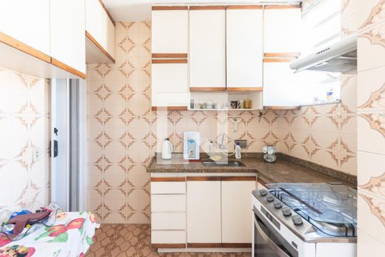Cozinha e Área de Serviço de apartamento para alugar com 2 quartos, 55m² em Vila Isabel, Rio de Janeiro
