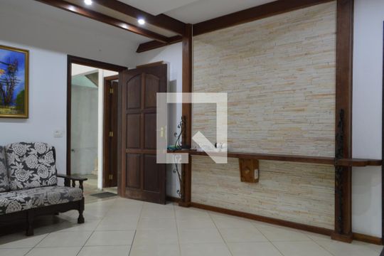 Sala de casa à venda com 5 quartos, 454m² em Curicica, Rio de Janeiro