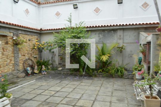 Quintal  de casa à venda com 5 quartos, 454m² em Curicica, Rio de Janeiro