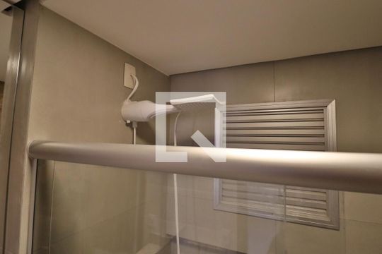 Banheiro Social de apartamento para alugar com 2 quartos, 70m² em Sul (águas Claras), Brasília