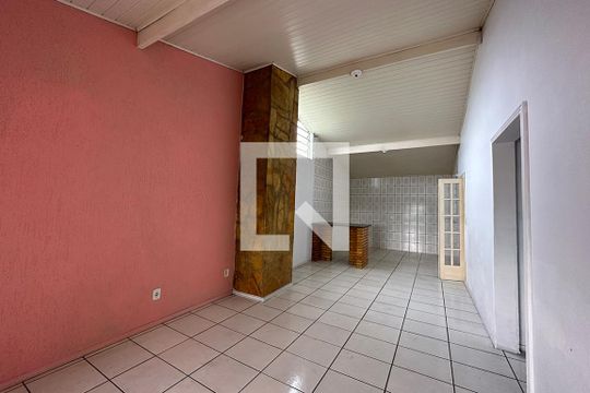Casa para alugar com 2 quartos, 105m² em Scharlau, São Leopoldo