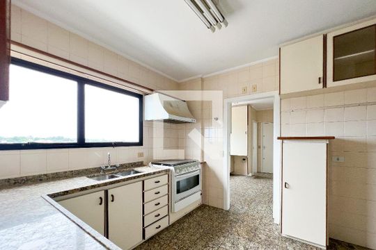 Cozinha de apartamento para alugar com 3 quartos, 260m² em Planalto Paulista, São Paulo