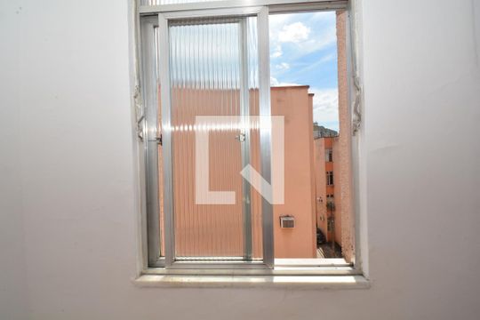 Quarto de apartamento à venda com 1 quarto, 30m² em Vila Valqueire, Rio de Janeiro